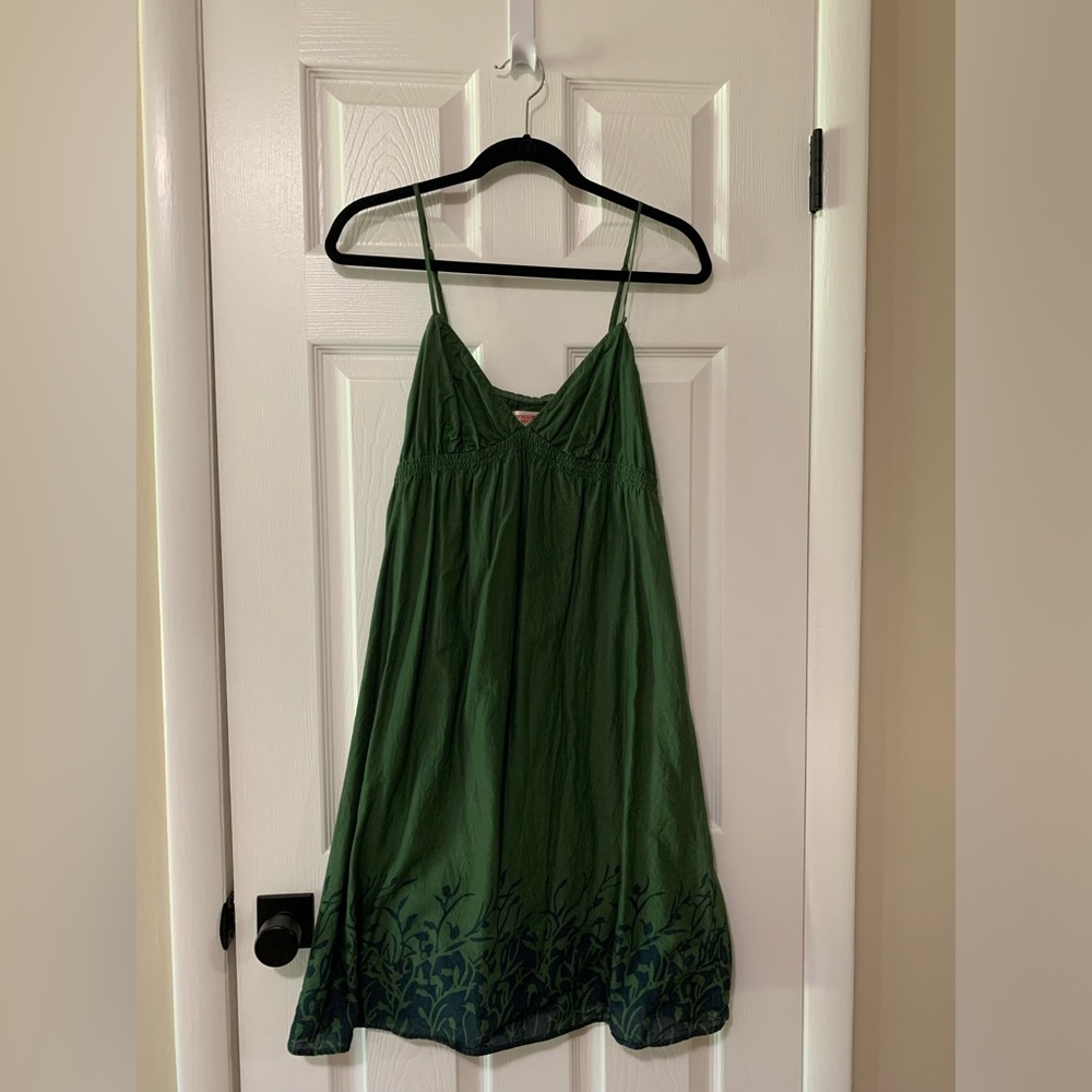 Cute Green Summer Dress w/Nature Detail
